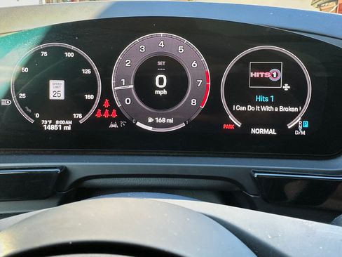 Used 2024 Porsche Cayenne image 9