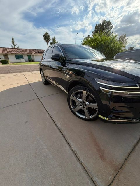 Used 2023 Genesis GV80 3.5T w/ Prestige Package AWD/4WD image 2