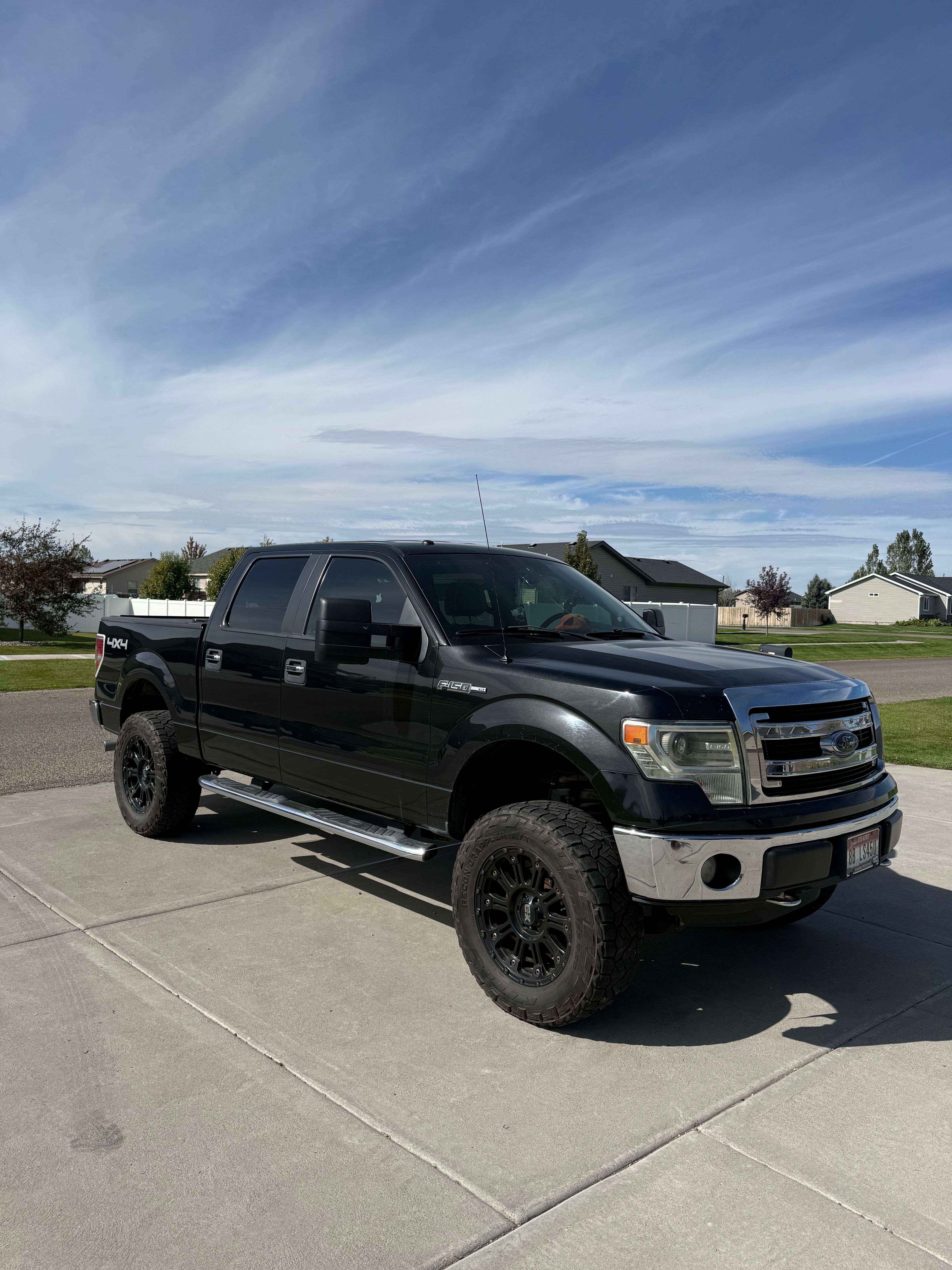 Used 2014 Ford F150 XLT w/ Equipment Group 302A Luxury AWD/4WD image 8
