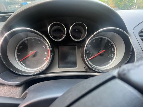 Used 2011 Buick Regal CXL Turbo image 9