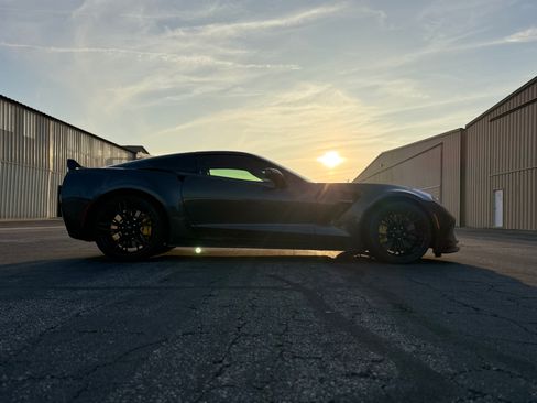 Used 2017 Chevrolet Corvette Z06 w/ Z07 Performance Package image 28