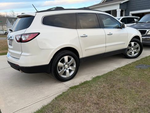 Used 2015 Chevrolet Traverse LTZ image 5