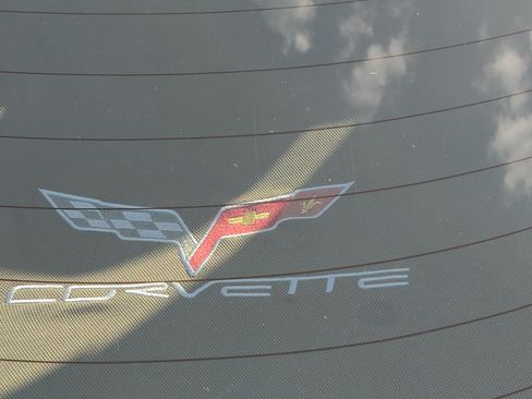 Used 2003 Chevrolet Corvette Coupe w/ Preferred Equipment Group image 13