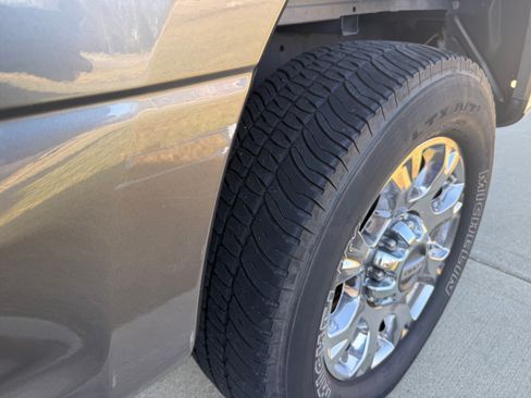 Used 2022 Ford F250 Lariat w/ Chrome Package image 15