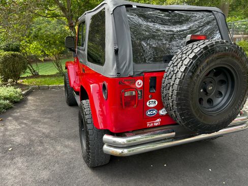 Used 2005 Jeep Wrangler X w/ Rocky Mountain Edition Group image 9