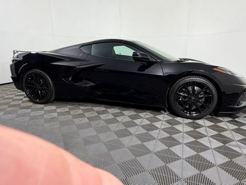 Used 2023 Chevrolet Corvette Stingray Premium Cpe w/ Z51 Performance Package RWD image 2