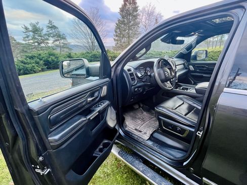Used 2019 RAM 1500 Limited image 8