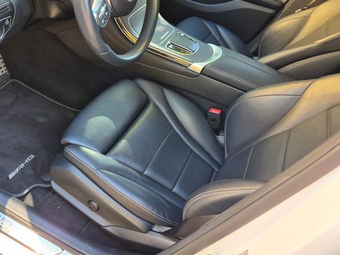 Used 2020 Mercedes-Benz GLC 300 4MATIC image 9