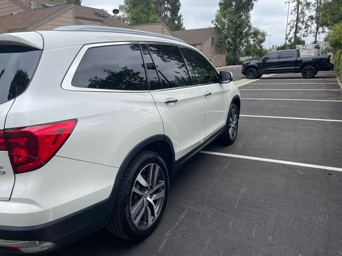 Used 2017 Honda Pilot Elite image 5