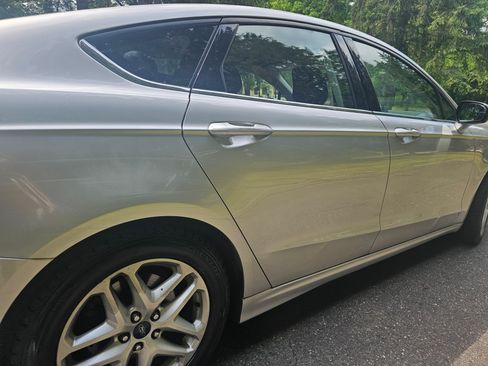 Used 2014 Ford Fusion SE image 8