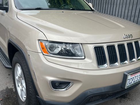Used 2014 Jeep Grand Cherokee Laredo w/ Quick Order Package 23E image 9