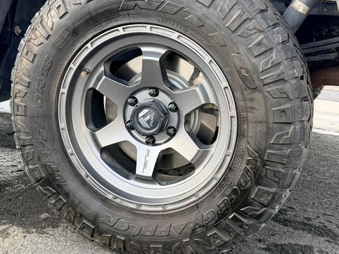 Used 2019 Ford F150 Platinum w/ Equipment Group 701A Luxury image 14