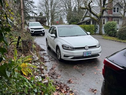 Used 2018 Volkswagen Golf SE