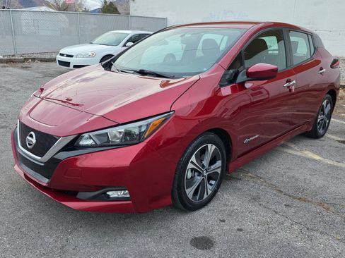 Used 2018 Nissan Leaf SV w/ SV All Weather Package image 11
