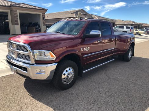 Used 2018 RAM 3500 Laramie image 2