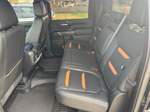 Used 2023 GMC Sierra 2500 AT4 w/ Gooseneck/5TH Wheel Package image 11