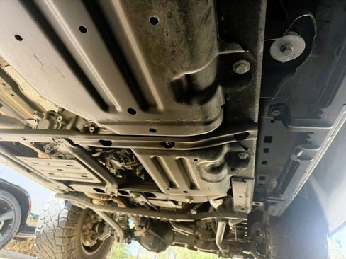 Used 2022 Jeep Gladiator Rubicon w/ LED Lighting Group AWD/4WD image 23