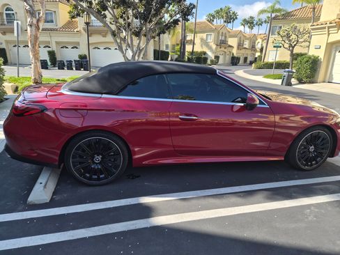 Used 2025 Mercedes-Benz CLE 300 4MATIC Cabriolet image 2