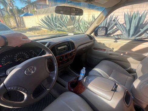 Used 2004 Toyota Tundra Limited image 8