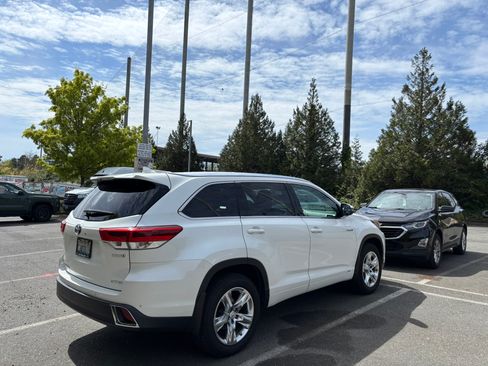 Used 2018 Toyota Highlander Limited image 6