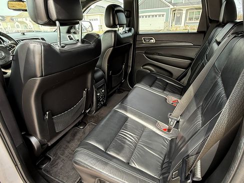 Used 2015 Jeep Grand Cherokee Limited w/ Trailer Tow Group IV image 14