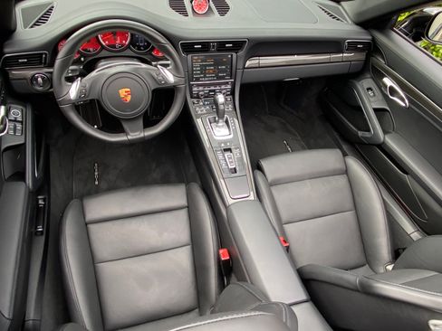 Used 2016 Porsche 911 Turbo S image 10