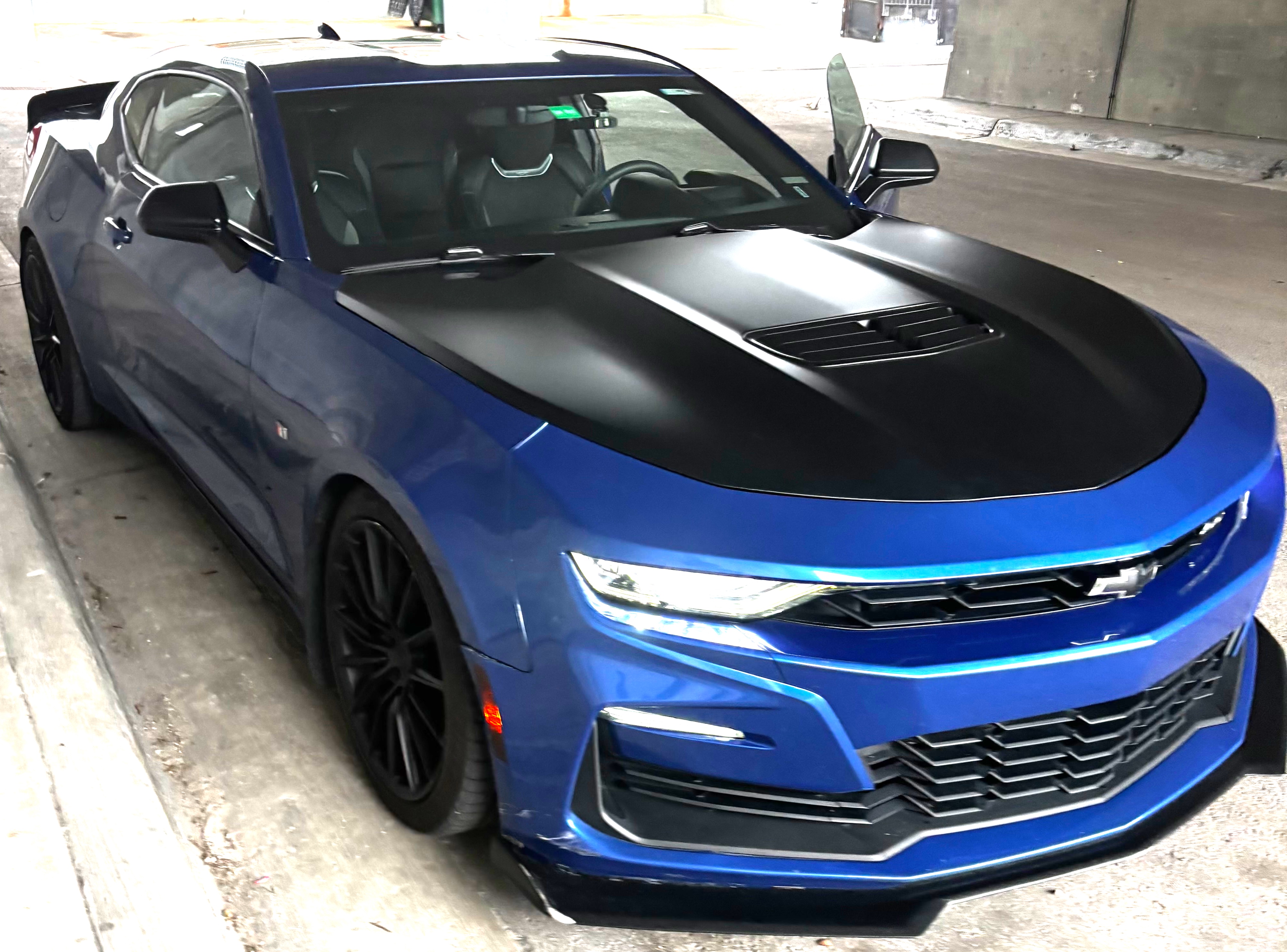Used 2020 Chevrolet Camaro SS RWD image 1