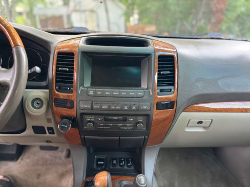 Used 2005 Lexus GX 470 AWD/4WD image 10