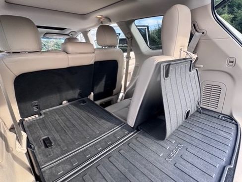 Used 2017 Nissan Pathfinder Platinum w/ Cargo Package image 17