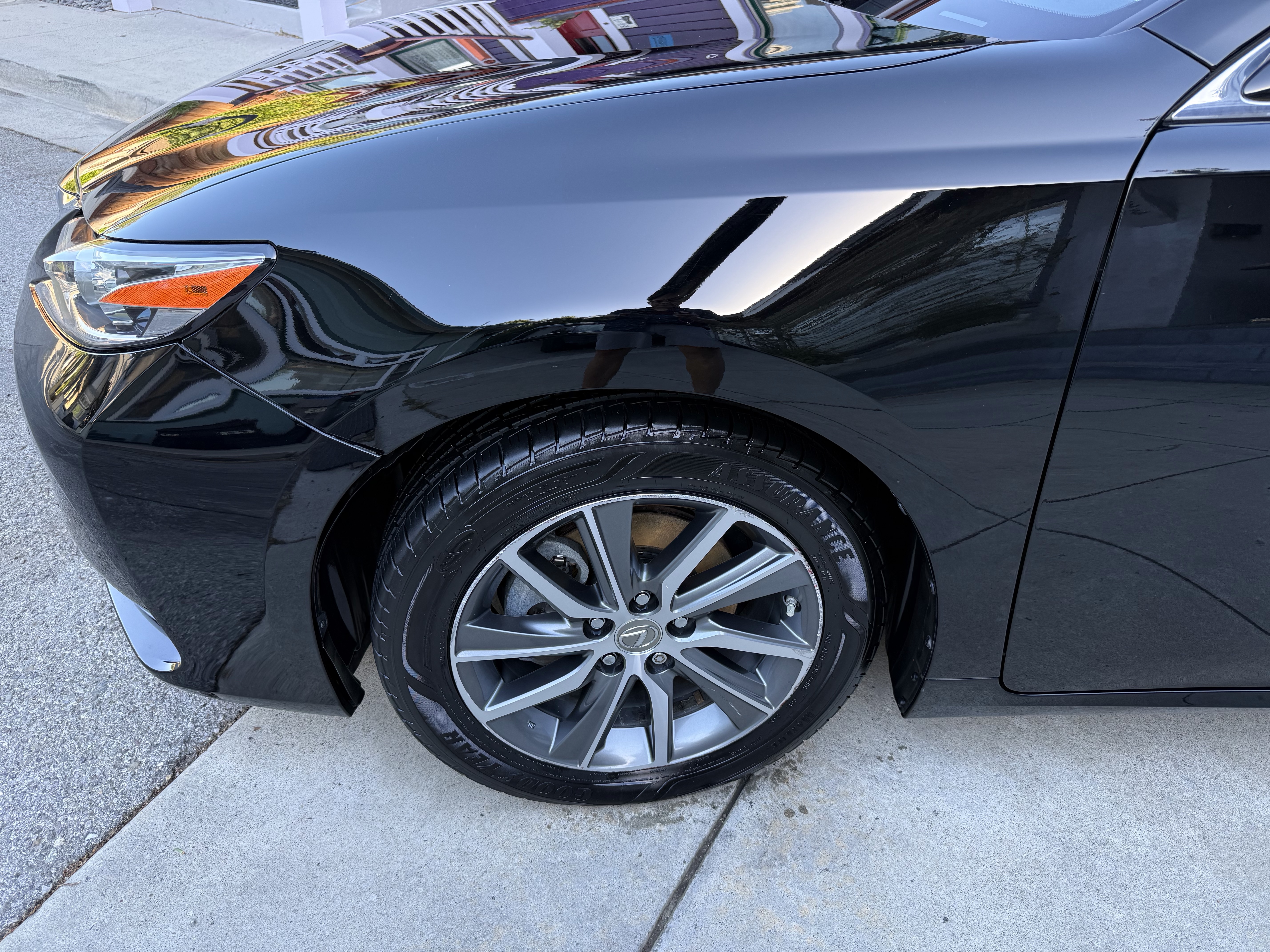Used 2017 Lexus ES 300h w/ Luxury Package FWD image 8