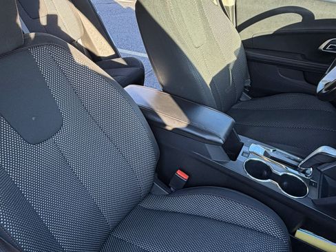 Used 2015 Chevrolet Equinox LT w/ Driver Convenience Package image 11