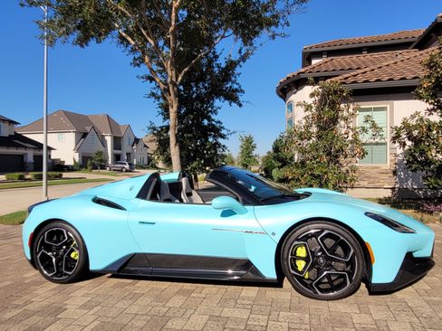 Used 2023 Maserati MC20 Cielo Convertible 2D image 1