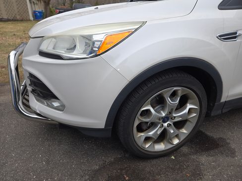 Used 2014 Ford Escape Titanium image 16