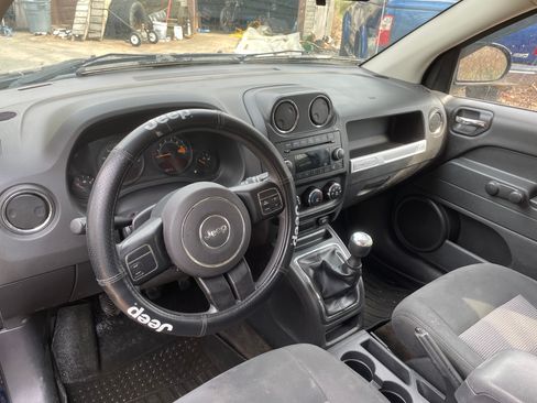 Used 2014 Jeep Compass Sport FWD image 4