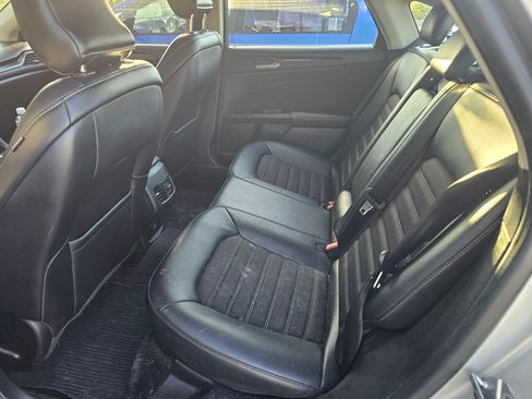 Used 2018 Ford Fusion SE w/ Equipment Group 601A image 15