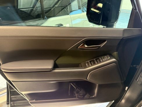 Used 2025 Lexus GX 550 image 12