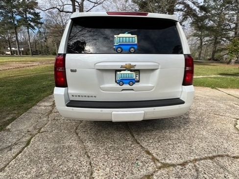 Used 2019 Chevrolet Suburban LT image 27