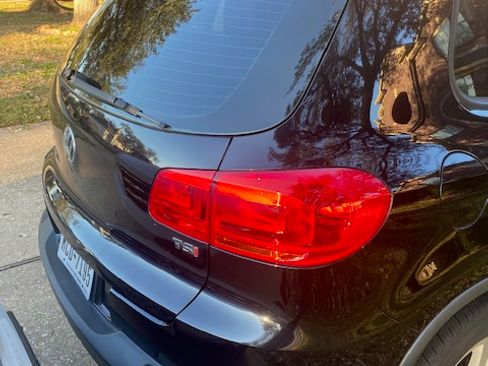 Used 2017 Volkswagen Tiguan S image 5