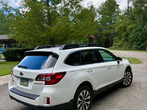 Used 2016 Subaru Outback 2.5i Limited AWD/4WD image 9