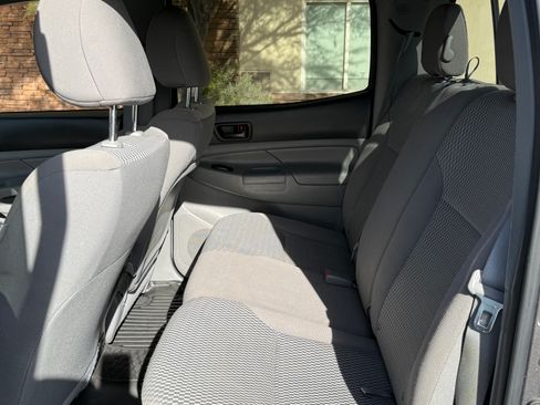 Used 2013 Toyota Tacoma PreRunner image 24