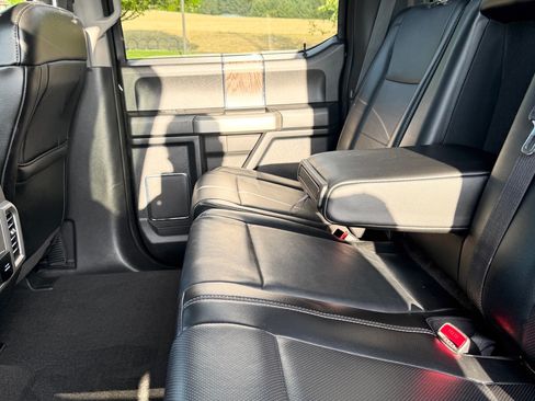 Used 2017 Ford F250 Lariat w/ Lariat Value Package AWD/4WD image 11