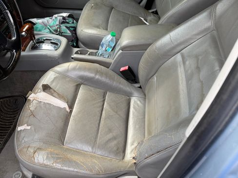 Used 2004 Volkswagen Passat GLX image 4