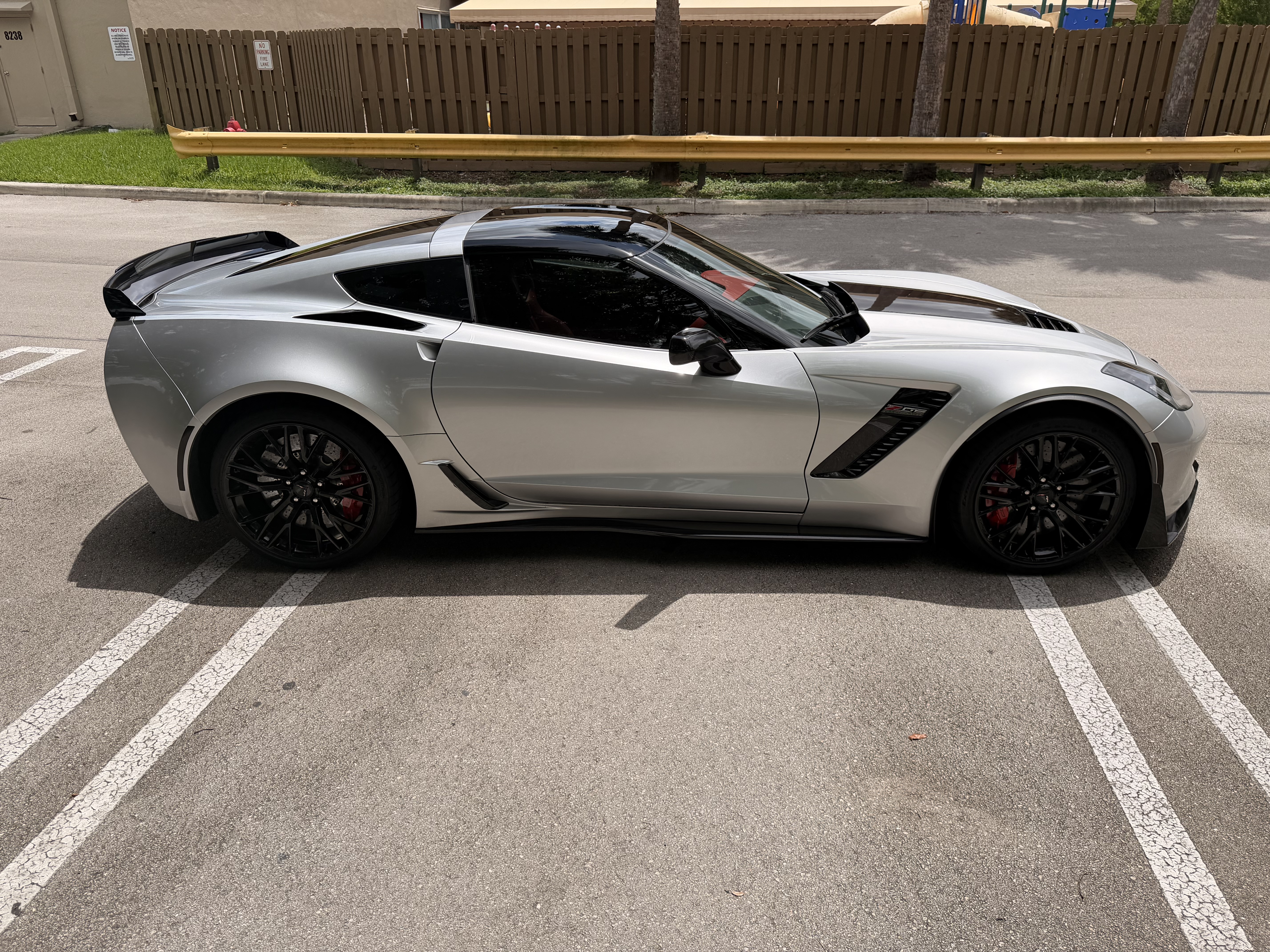 Used 2018 Chevrolet Corvette Z06 RWD image 5