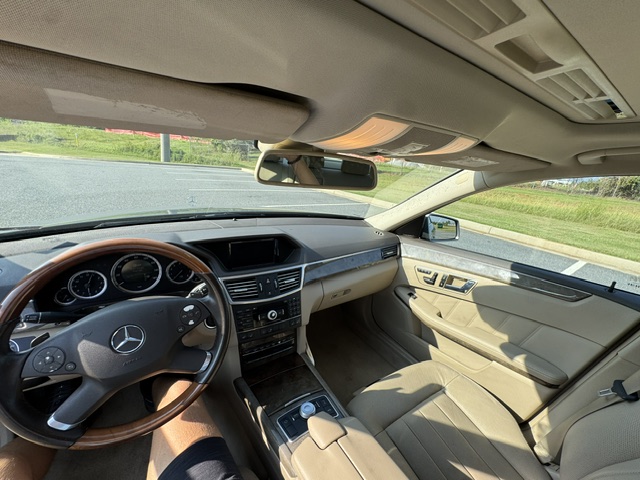 Used 2010 Mercedes-Benz E 550 Sedan image 6