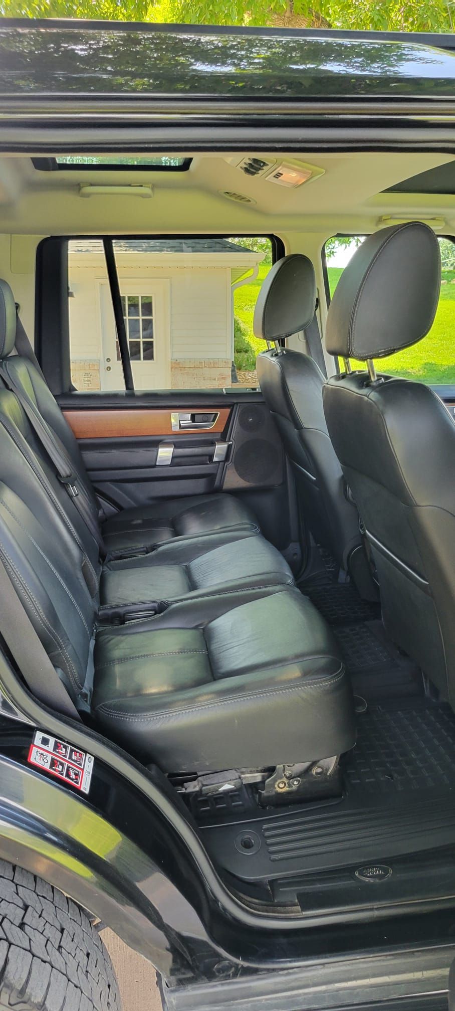 Used 2016 Land Rover LR4 HSE LUX AWD/4WD image 16