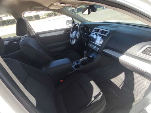 Used 2017 Subaru Outback 2.5i Premium image 8