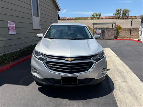Used 2021 Chevrolet Equinox LT AWD/4WD image 2