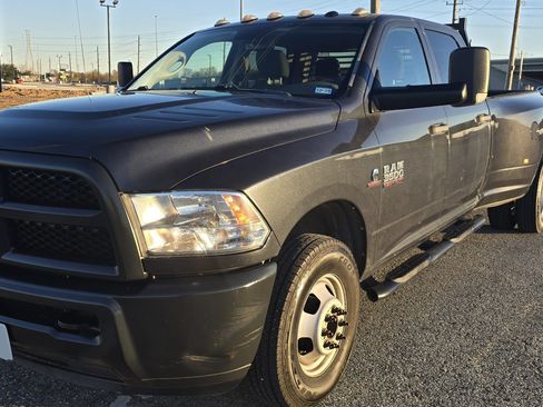 Used 2018 RAM 3500 Tradesman w/ Popular Equipment Group image 2