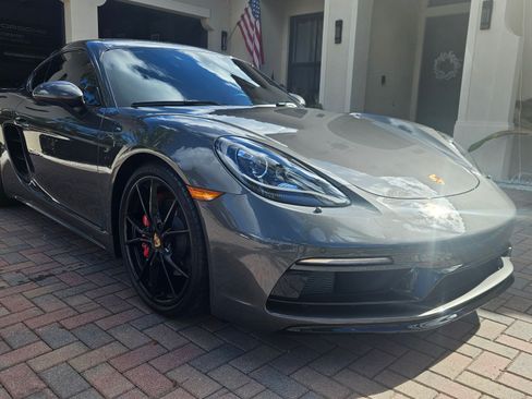 Used 2023 Porsche 718 Cayman S image 8