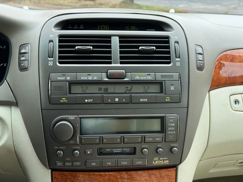 Used 2003 Lexus LS 430 RWD image 16